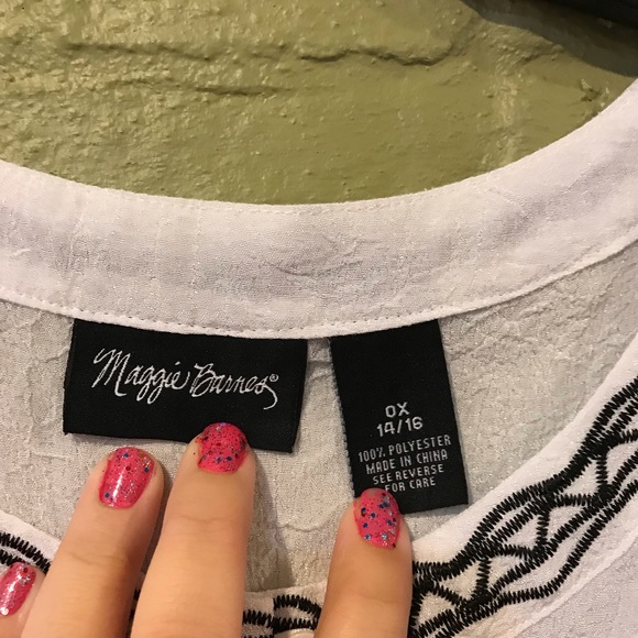 Maggie Barnes White Top - Picture 5 of 6